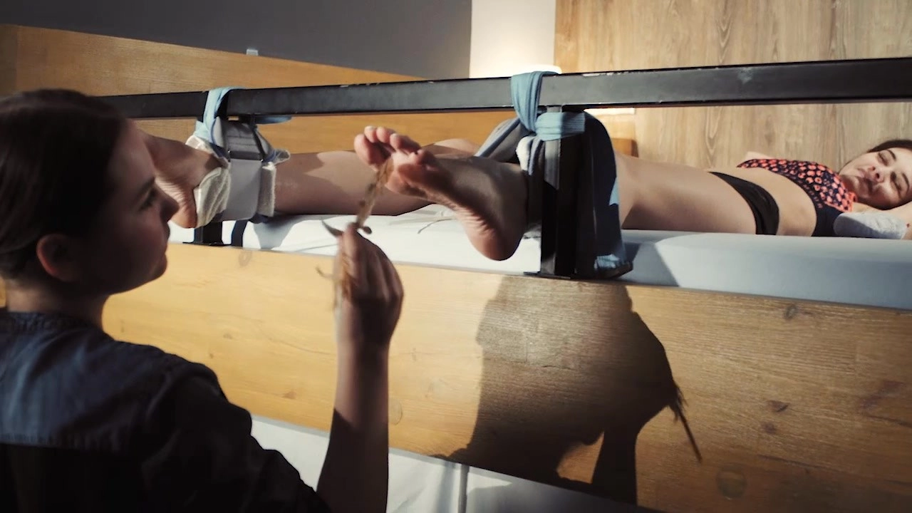 TickleTherapy – Smiley Tina foot tickle therapy by Khristina-ff,TicklingFeet