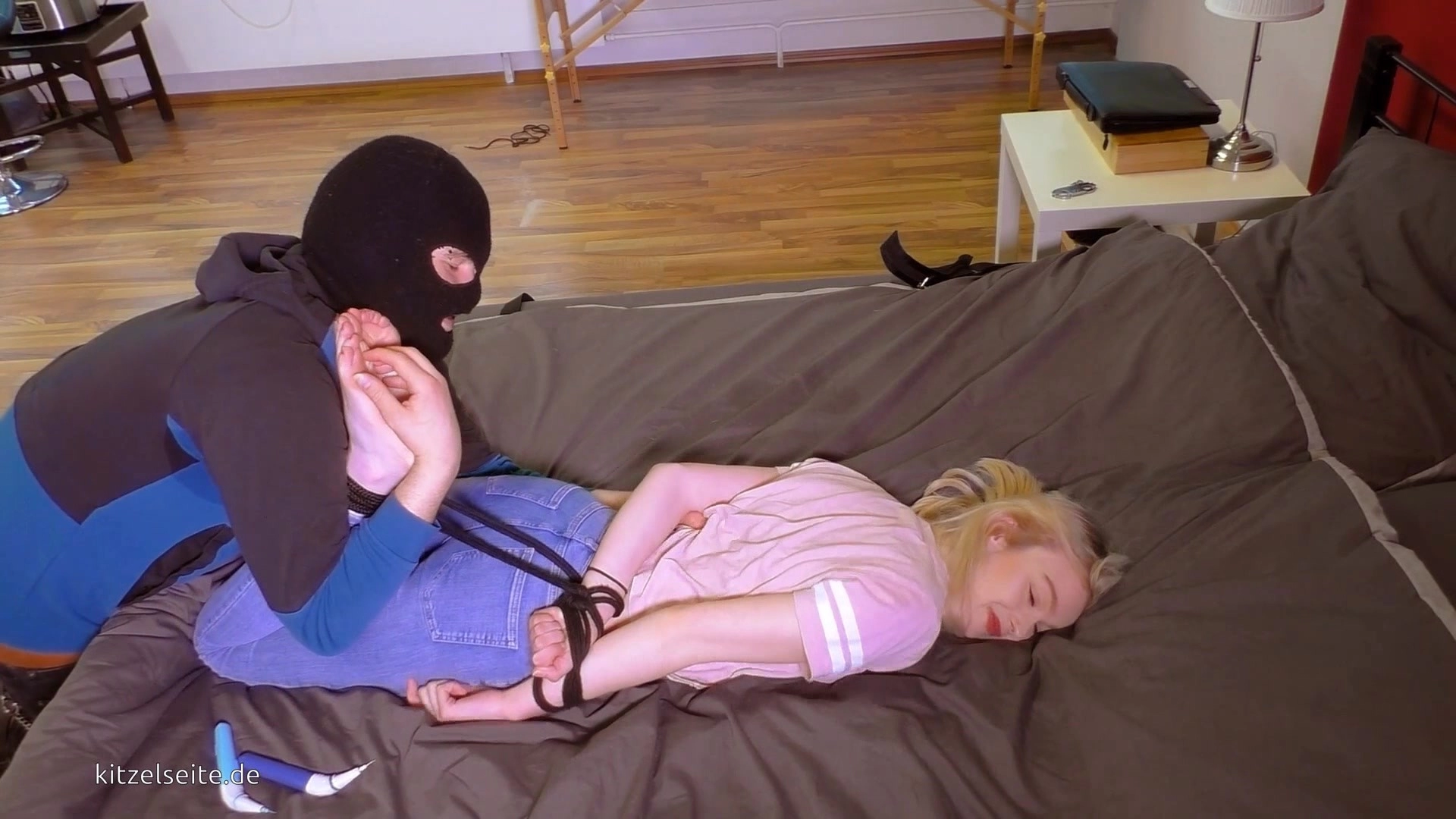 KitzelseiteTickleFun – Emma tickled in hogtie