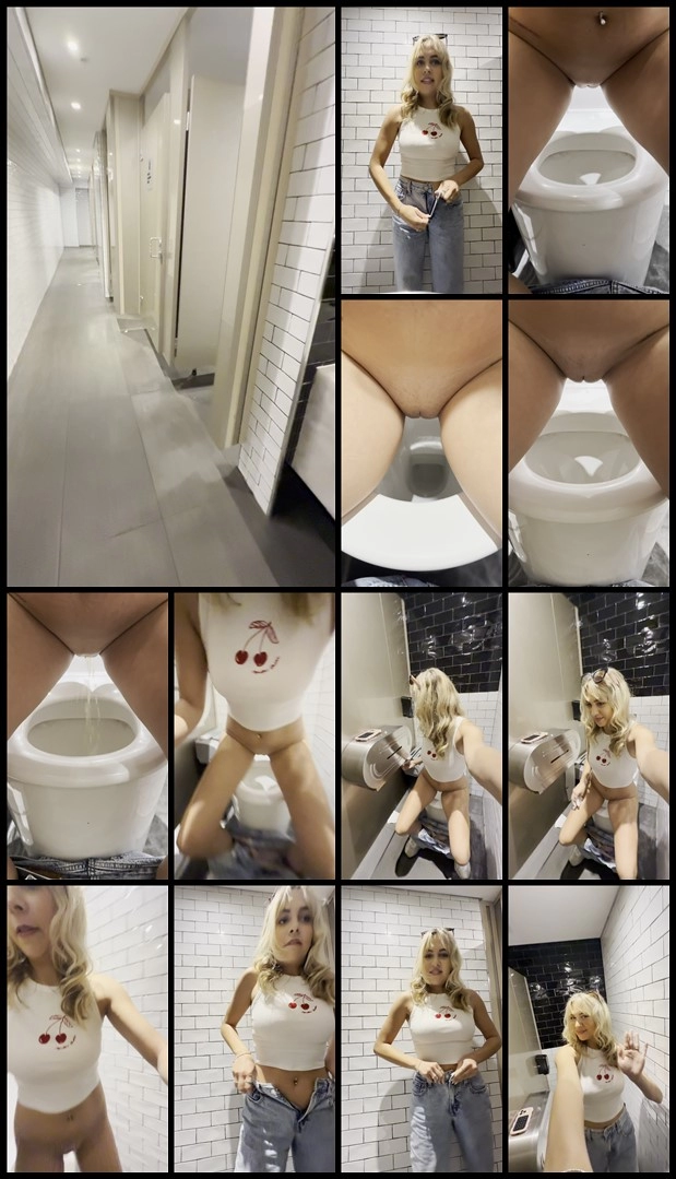 tiffstreatsxoxo – Peeing at the mall in Sydney Australia